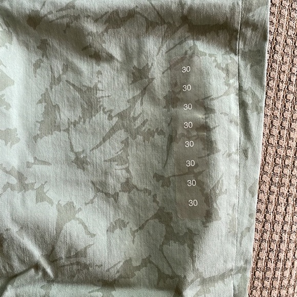 Gap green floral print jean leggings (sz 30) - Picture 6 of 13